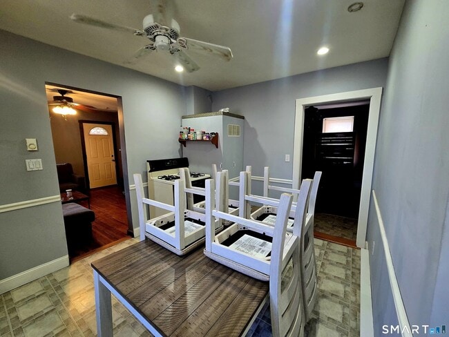 Building Photo - 73 Woodbridge Ave