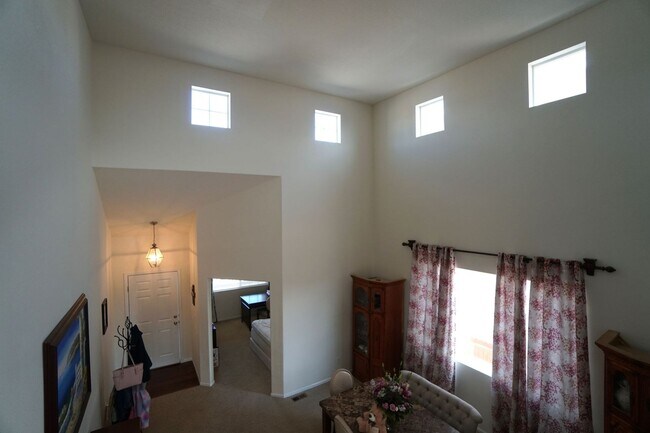 Building Photo - 9690 Beryl Dr