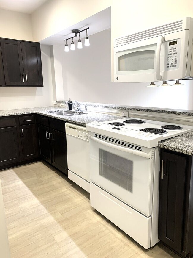 Building Photo - HIghlands/Crescent Hill area 2 bedroom