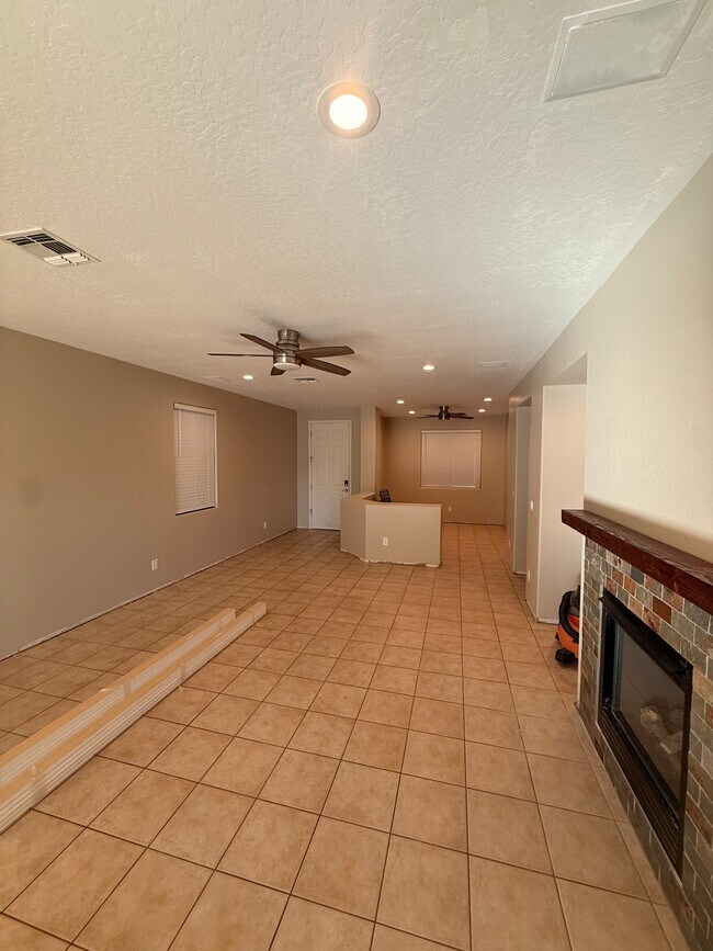 Building Photo - 39730 N Bridlewood Way