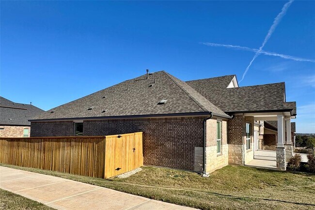 Building Photo - 1301 White Daisy Ln