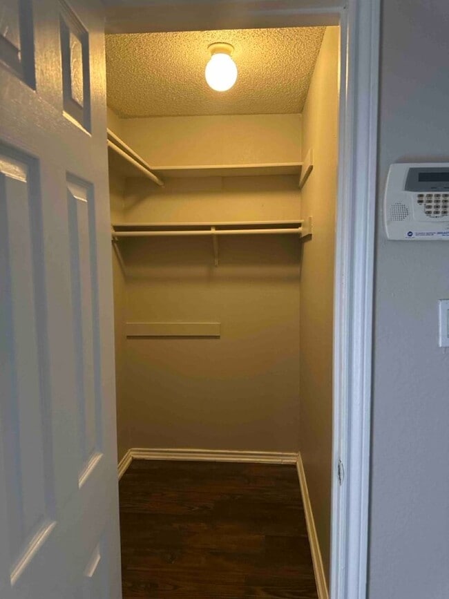 Building Photo - Duplex