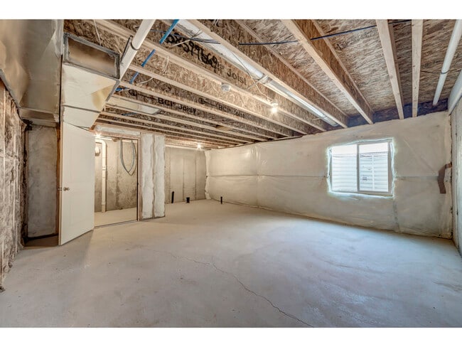 Building Photo - 539 W 1520 S