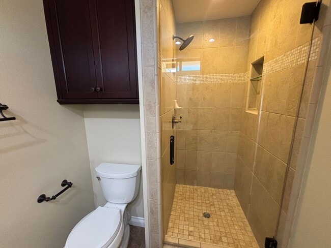 Building Photo - Beautiful home in the city of Orange.