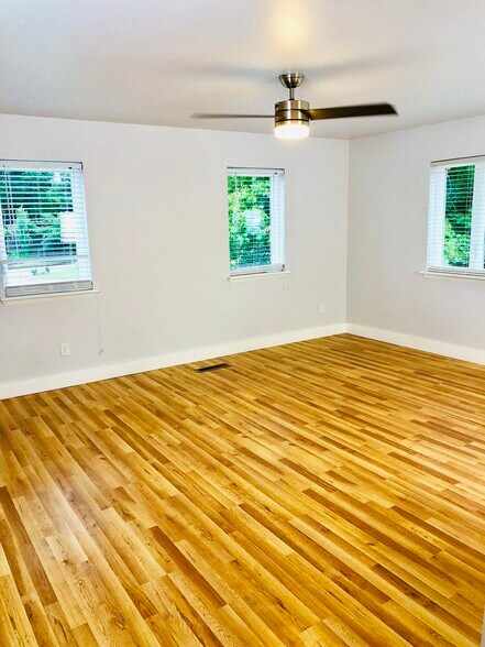 Living room - 1132 NW 34th St