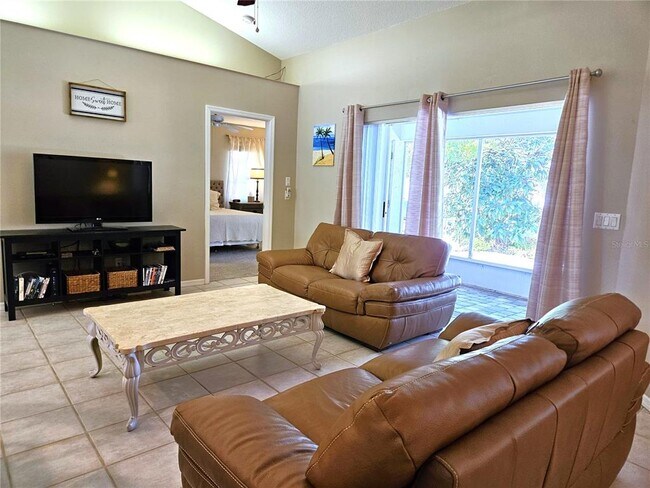 Building Photo - 1180 Palmetto Dr