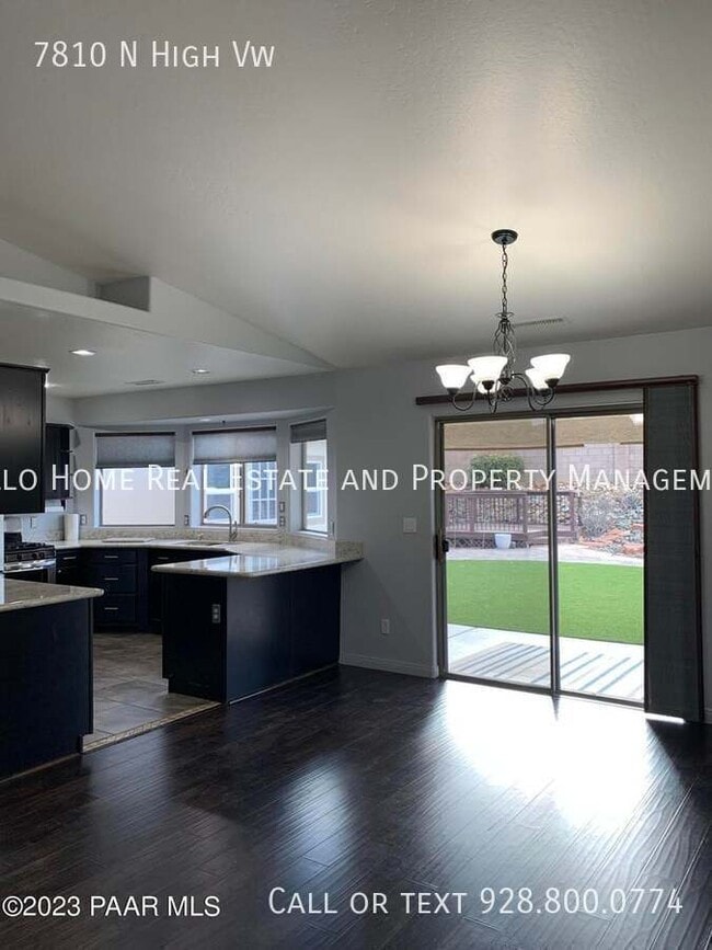 Building Photo - 7810 N High View