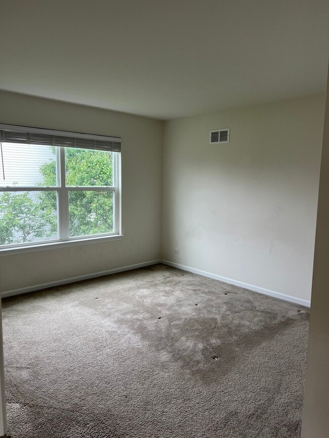 Building Photo - 654 Otter Way
