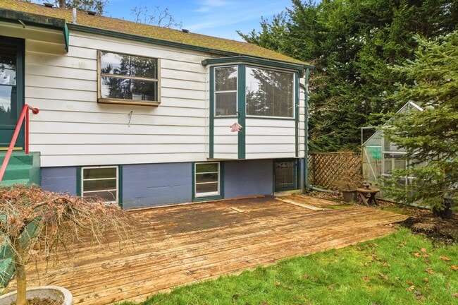 Building Photo - 8131 Veterans Dr SW