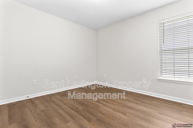 Building Photo - 2297 Spurr Rd