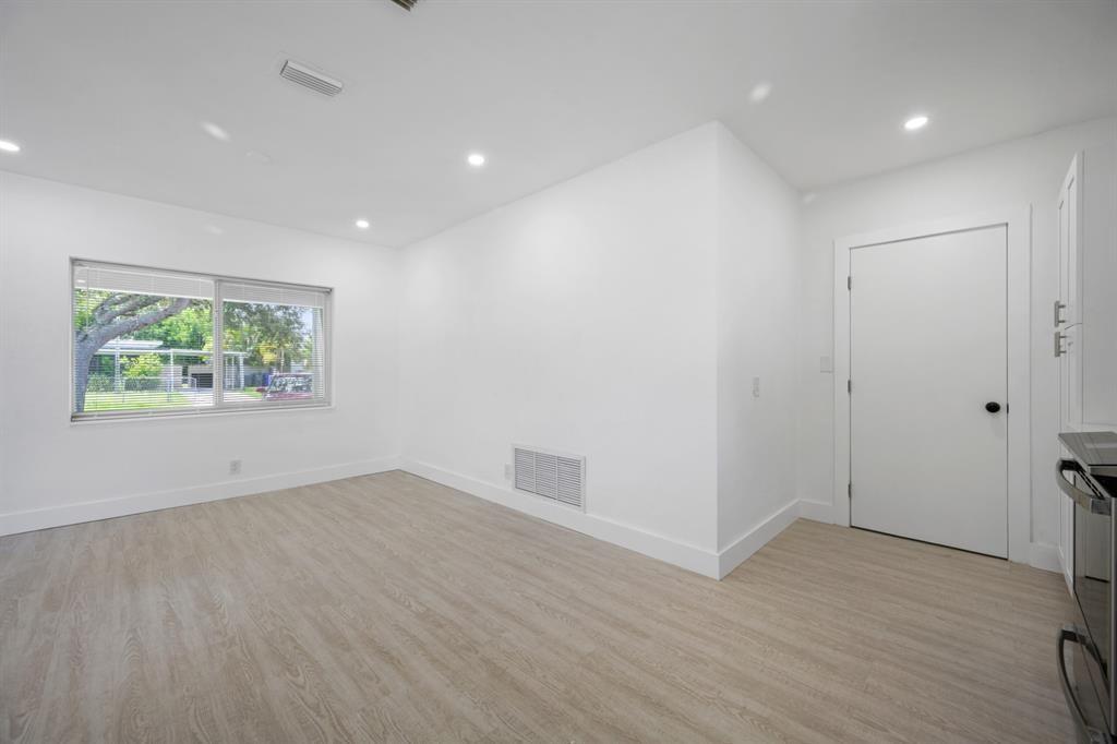 Building Photo - 2601 Taylor St