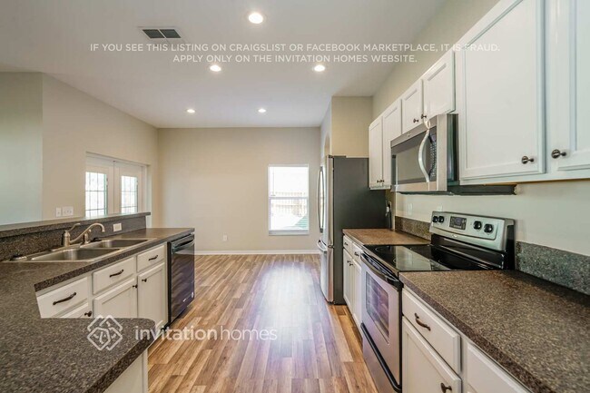 Building Photo - 810 Coade Stone Dr