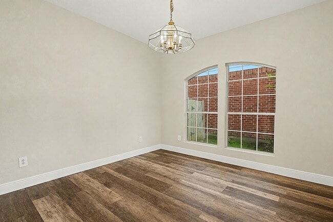 Building Photo - 3808 Armand Dr