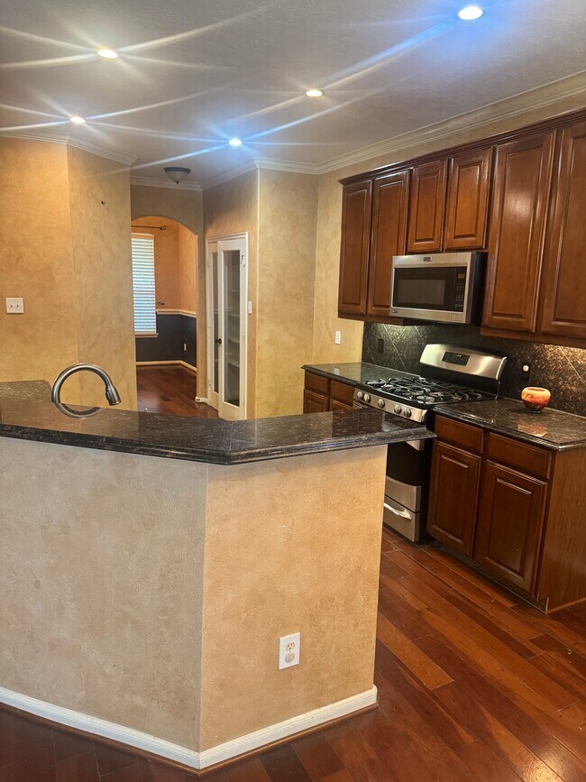 Building Photo - 11303 English Rose Trail