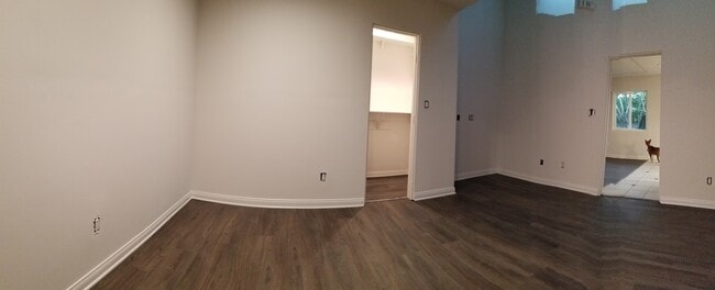 Building Photo - 5666 Dorothy Way
