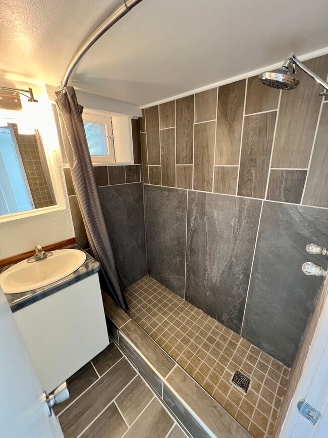 Building Photo - 1615 38th St