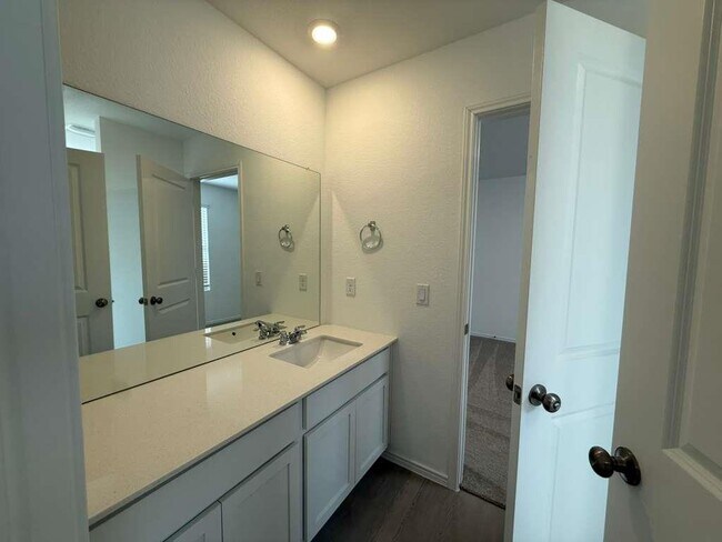 Building Photo - 223 Camargue Dr