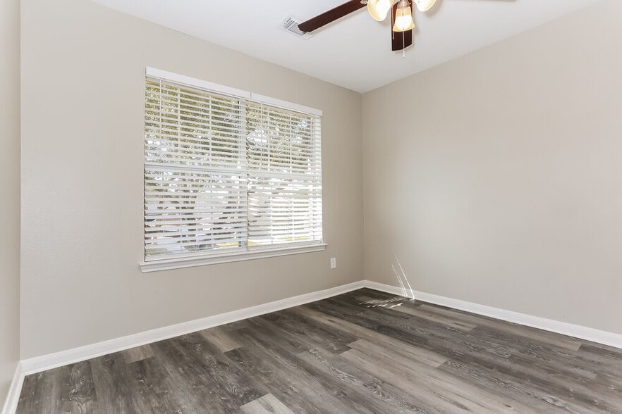 Building Photo - 408 Cedar Branch Dr