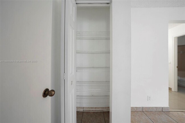 Building Photo - 1289 Majesty Terrace