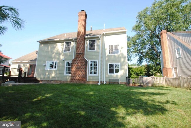 Building Photo - 1506 Chain Bridge Ct