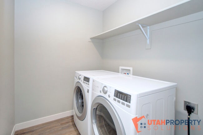 Building Photo - 6069 W Olivine River Ln