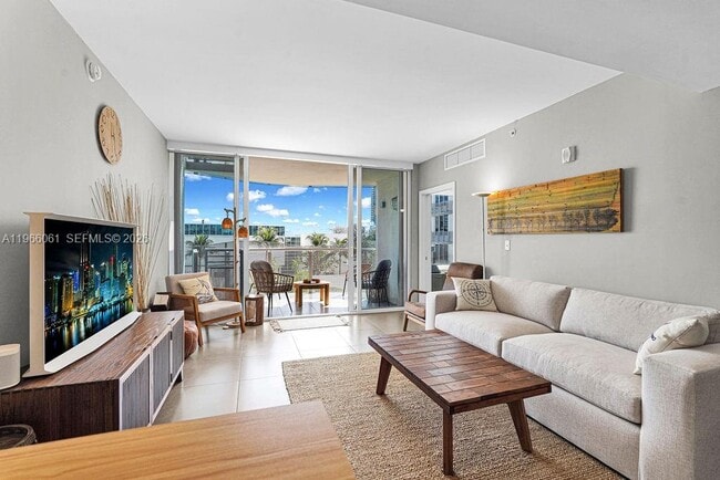 Building Photo - 2155 Washington Ct