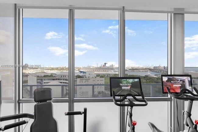 Building Photo - 1100 Biscayne Blvd