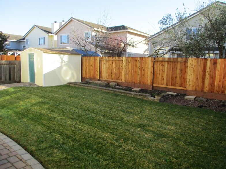 Building Photo - 8022 Mammoth Dr