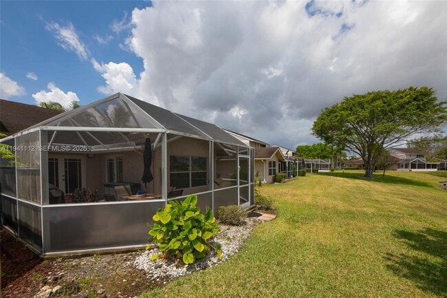 Building Photo - 1248 W Lakes Dr