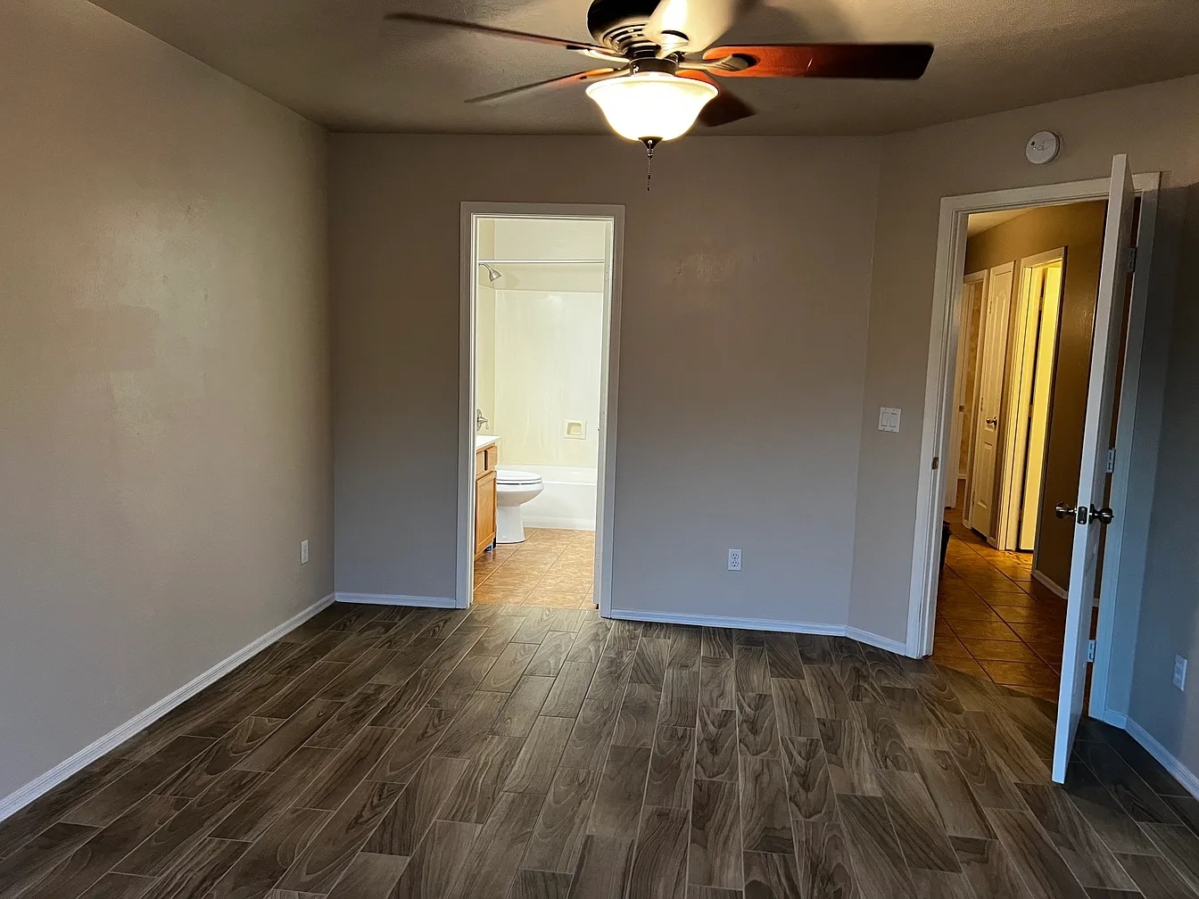 Building Photo - 4654 S Louie Lamour Dr