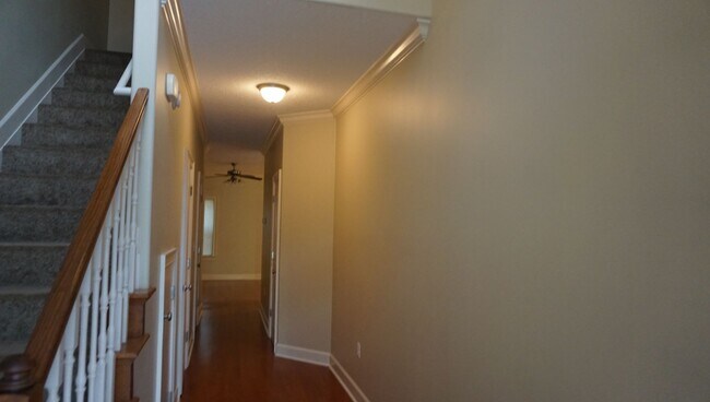 Building Photo - 3406FBarack