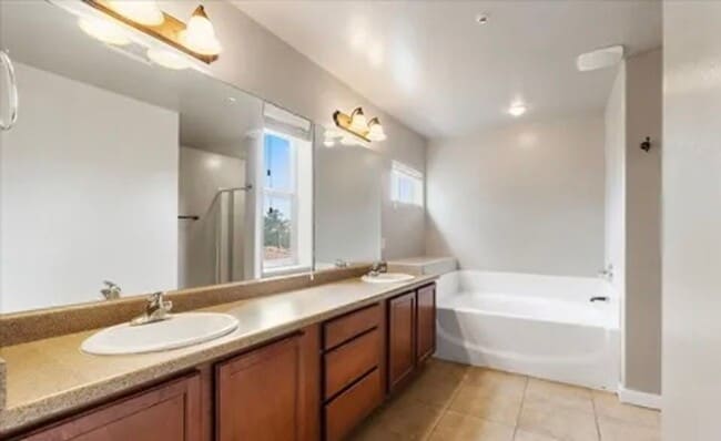 Building Photo - Great Mountain Gate Home 3 bed, 2 1/2 bath home with 2 car garage Property Pros Property Manageme...