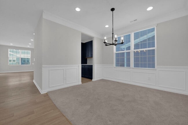 Building Photo - High End-New Build 5 Bed Home Plain City