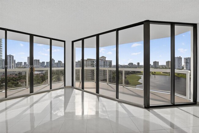 Building Photo - 20185 E Country Club Dr