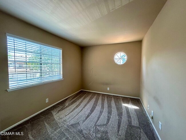 Building Photo - 408 Country Club Dr