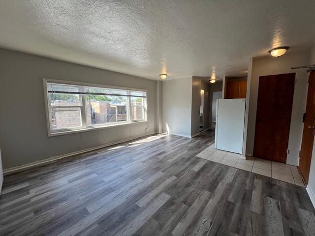 Building Photo - 1 bedroom in Chicago IL 60626