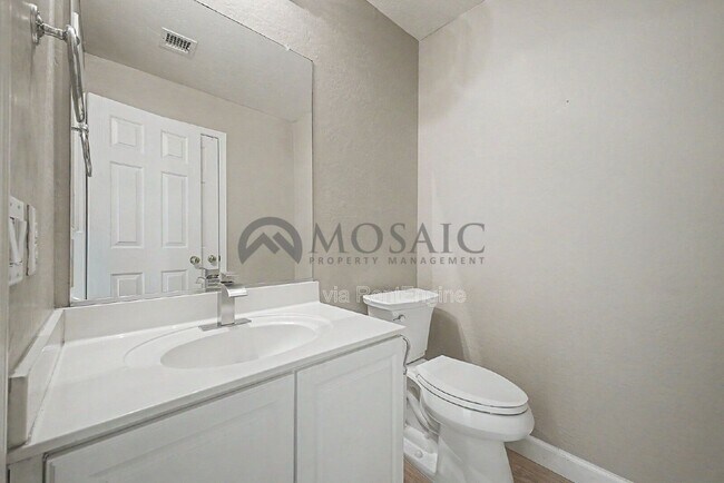 Building Photo - 3356 E Mayberry Ave