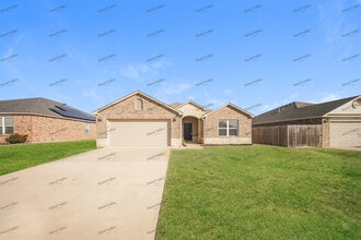 Building Photo - 146 Karlee Ln.