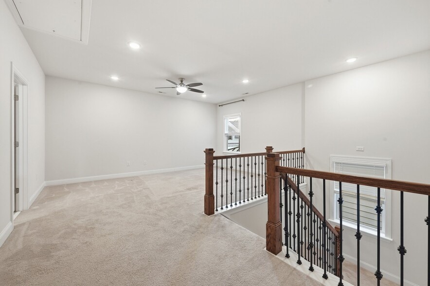 Building Photo - 829 Summit Crest Ct