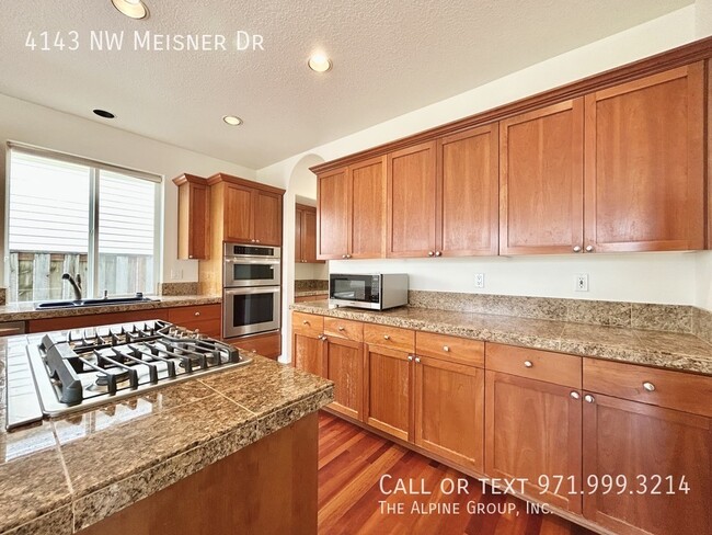 Building Photo - 4143 NW Meisner Dr
