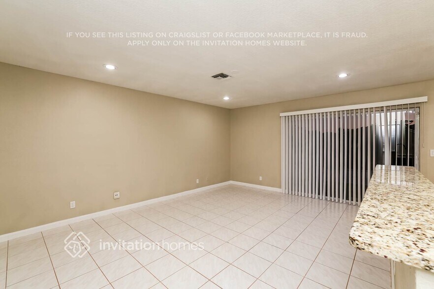 Building Photo - 10254 Serene Meadow Dr N