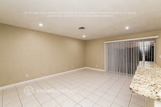 Building Photo - 10254 Serene Meadow Dr N