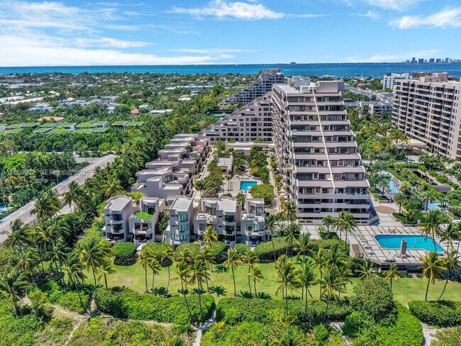 Building Photo - 201 Crandon Blvd