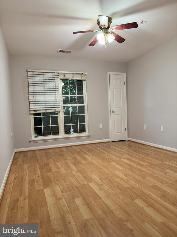 Building Photo - 1061 Gardenview Loop