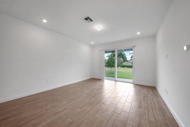 Building Photo - 13816 Hero Path