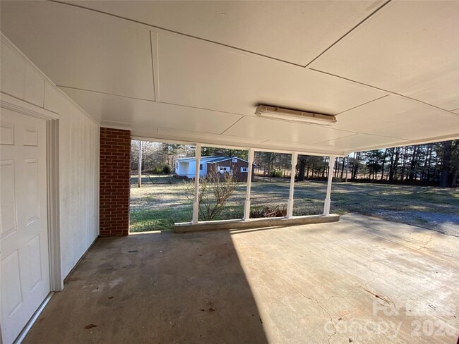 Building Photo - 203 Ratchford Farm Rd