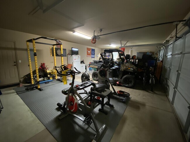 Building Photo - 812 Ryan Rd