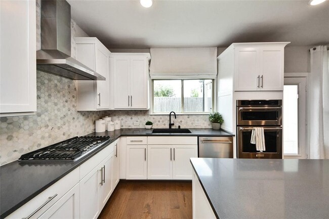 Building Photo - 1707 Summerlyn Ter Dr