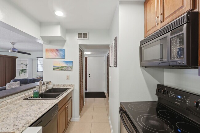 Building Photo - 140 Orchid Woods Ct