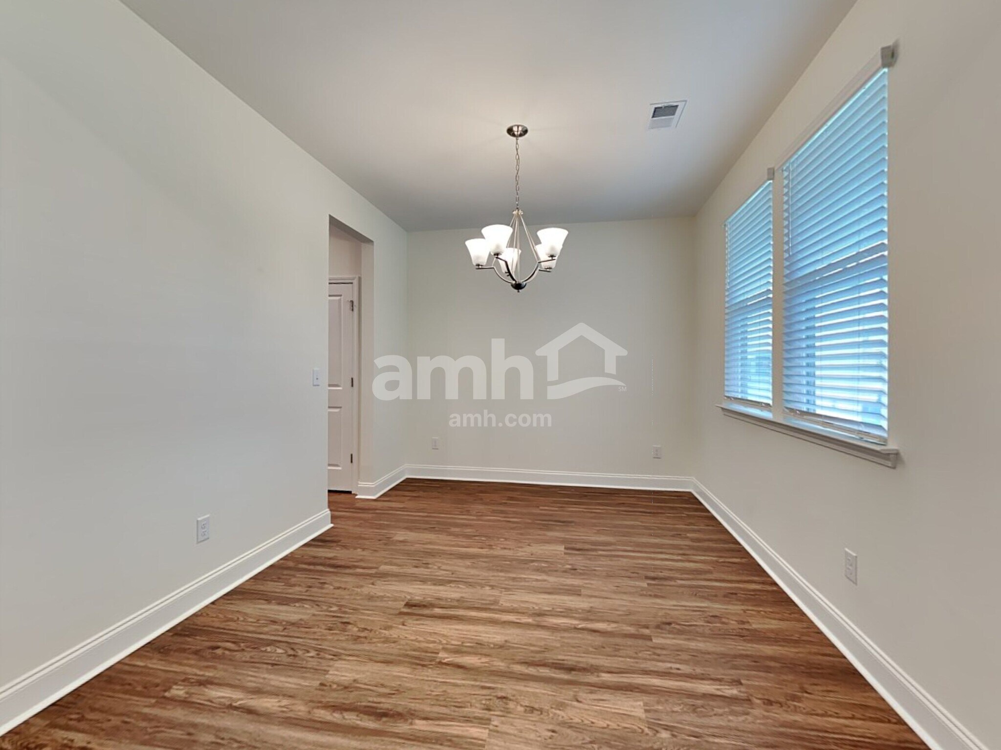 Building Photo - 322 Azore Way